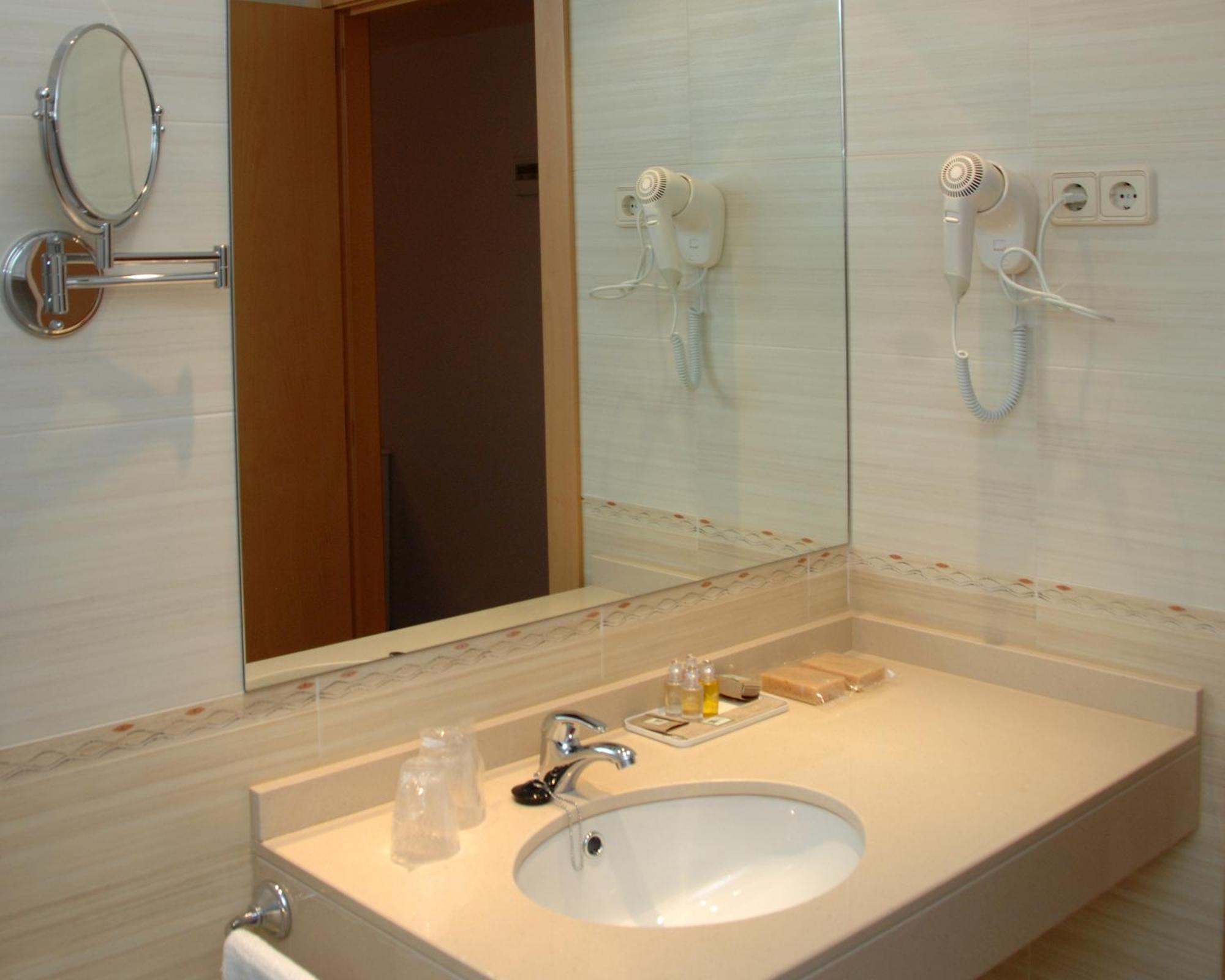 Hotel Hc Sigueenza エクステリア 写真