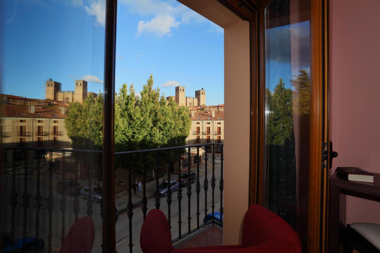Hotel Hc Sigueenza エクステリア 写真